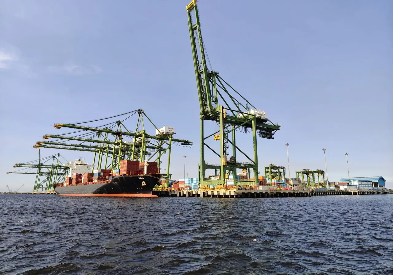 International Trade & Logistics sector at Ninety Two Chambers